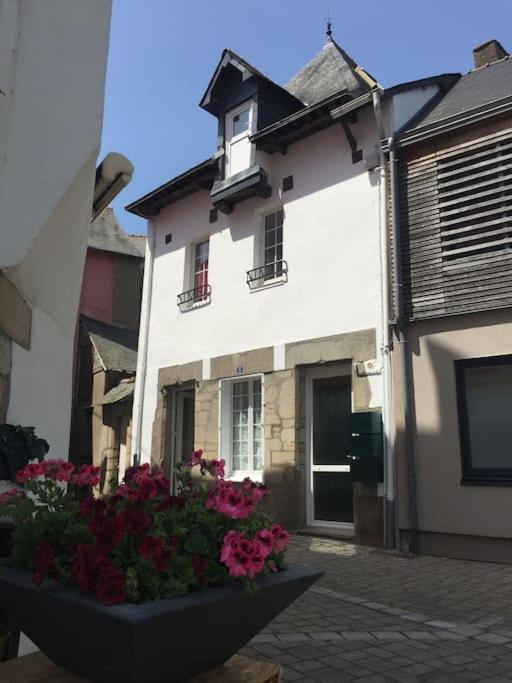 Appartement De Caractere Hyper Centre Ploermel Exterior photo
