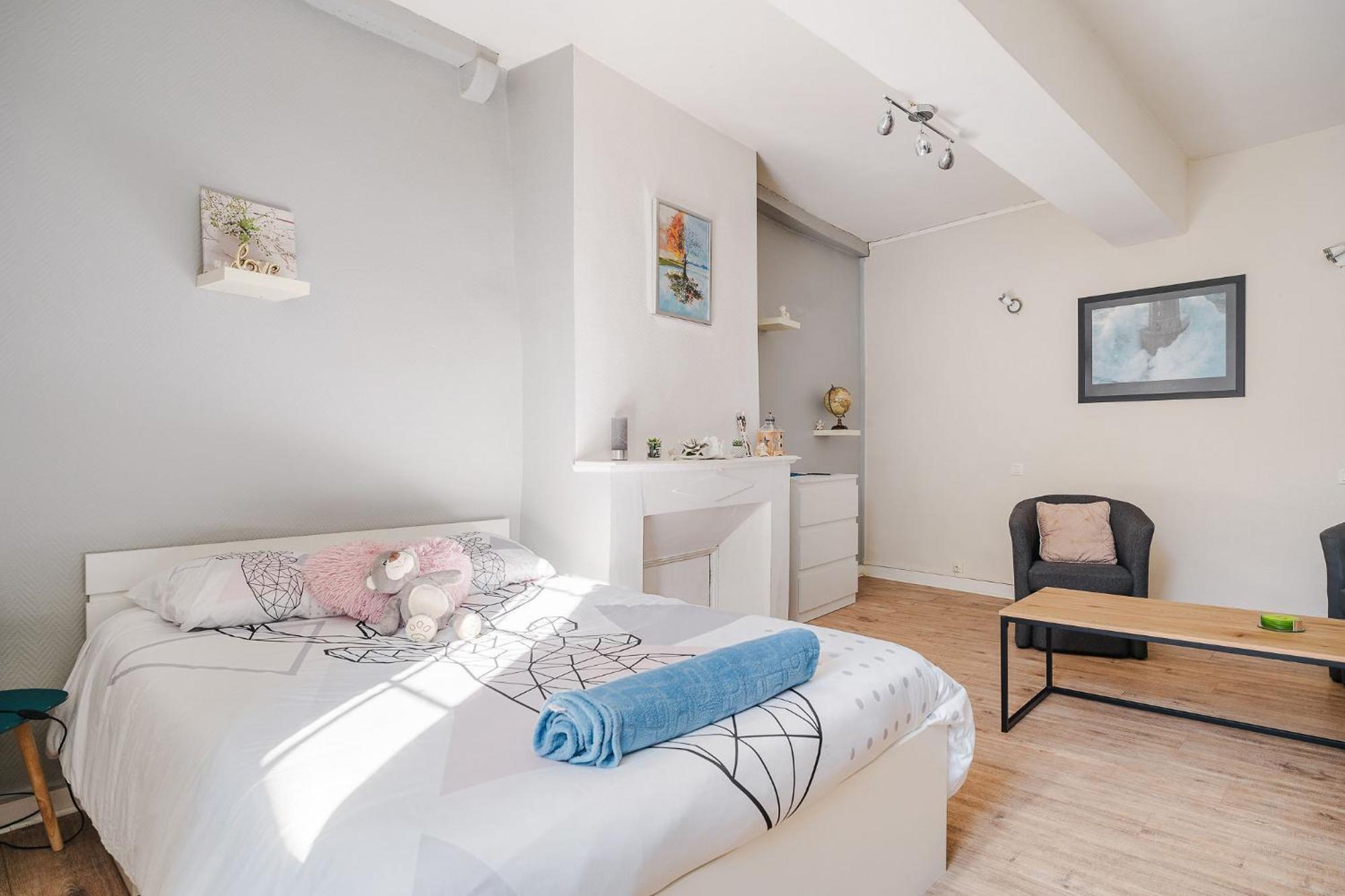 Appartement De Caractere Hyper Centre Ploermel Exterior photo
