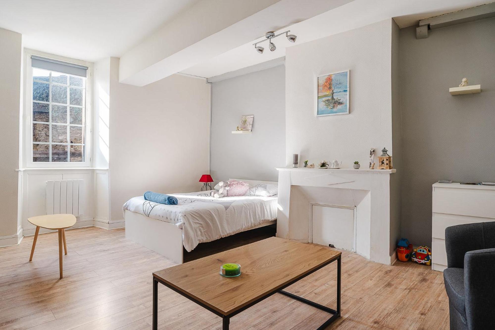 Appartement De Caractere Hyper Centre Ploermel Exterior photo